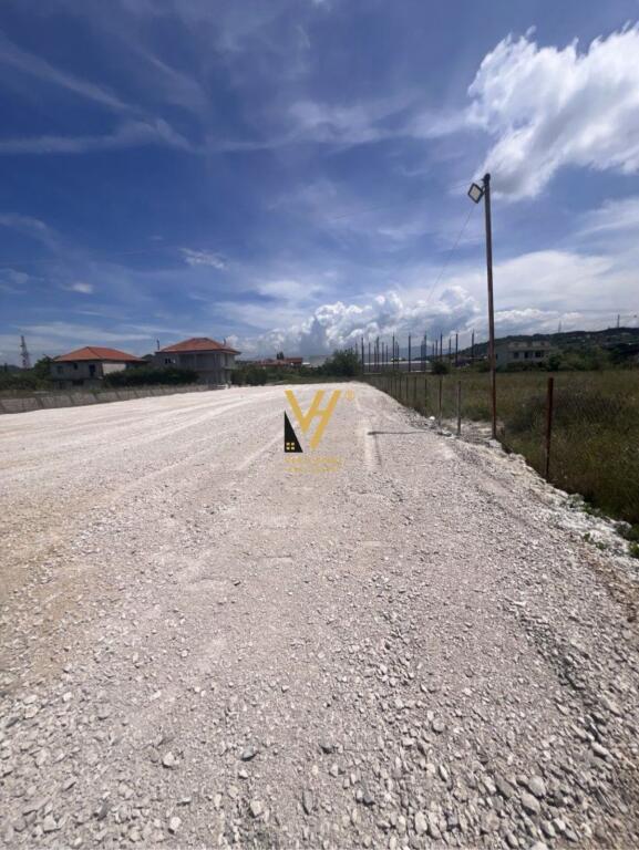 SI AFFITTA TERRENO 2.500 M2 A VORE 1.500 EURO