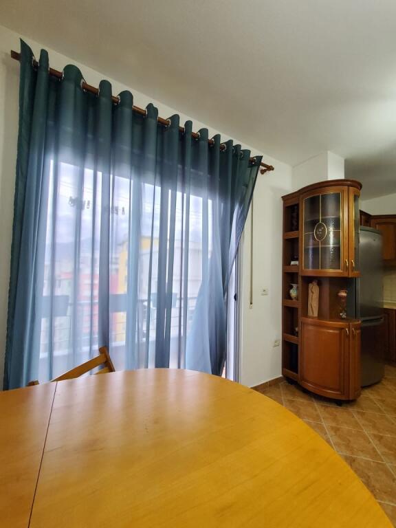 Affittasi Appartamento 2+1+1 Balcone