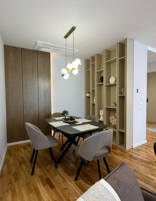APARTAMENT LUKSOZ 2+1 PËR QERA TEK LAKE VIEW RESIDENCE