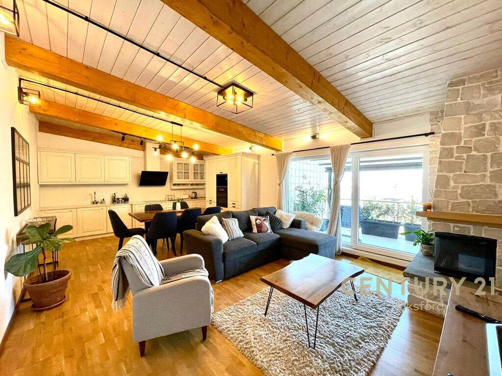 🏡 Appartamento 2+1+2 con Veranda e 2 Posti Auto in Vendita – Vicino al Giardino Zoologico/Botanico, Tirana