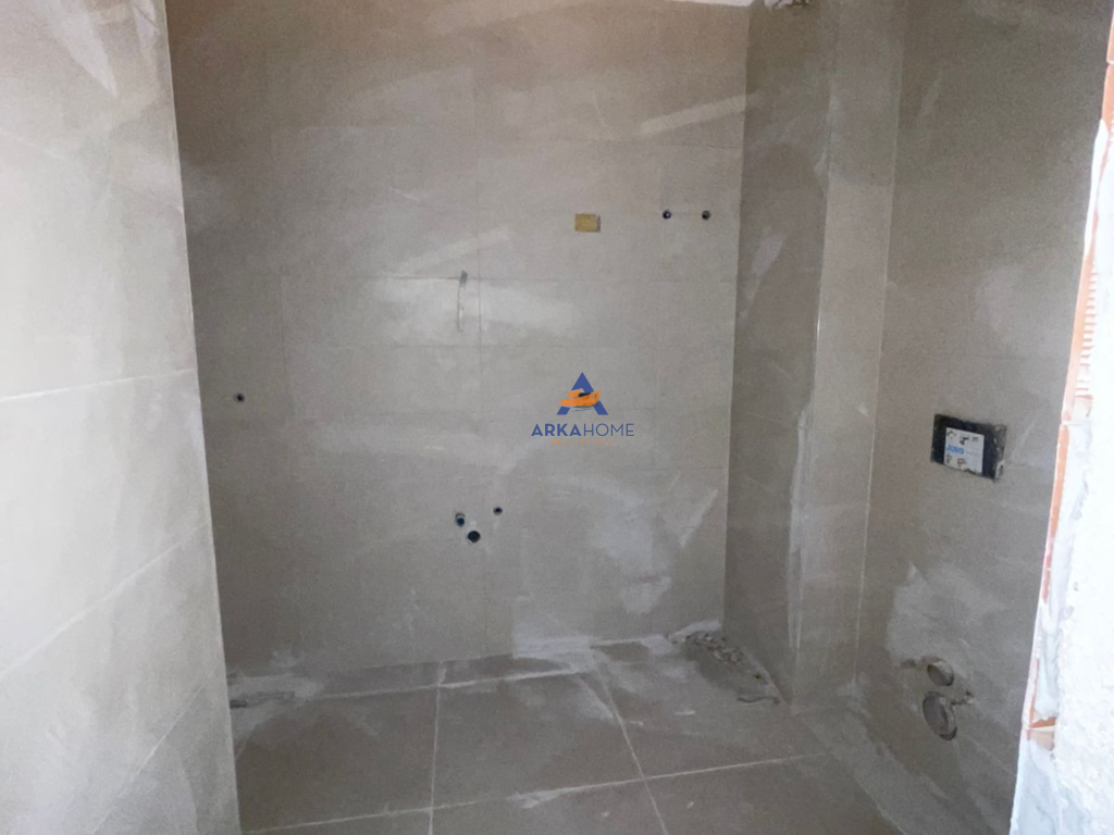 VENDESI APPARTAMENTO 1+1+BALCONE "REZIDENCES UNIVERS CITY" 85.000 EURO.