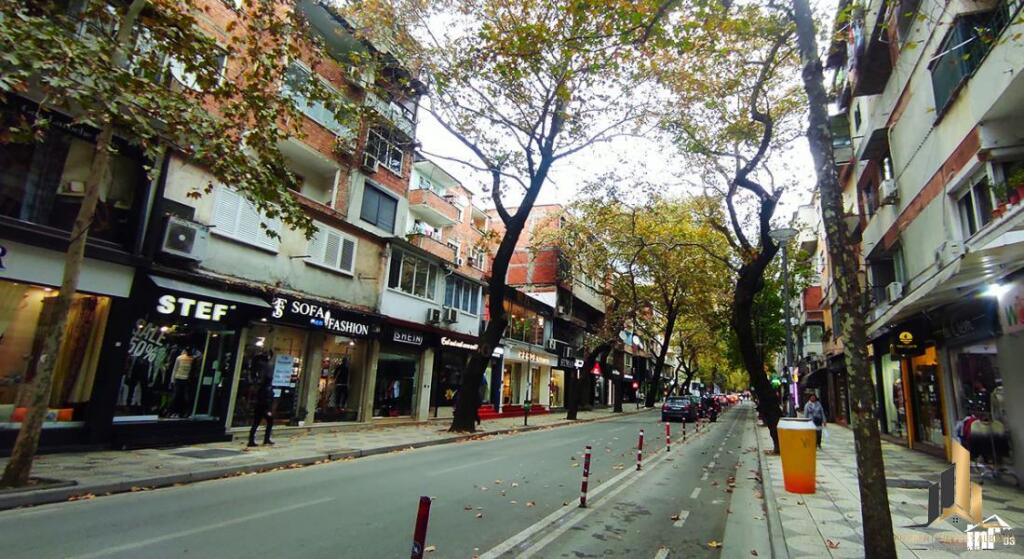 🏪 Shop for Rent – Near Myslym Shyri, Tirana