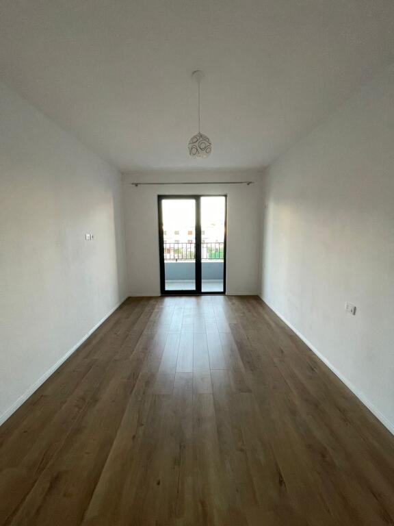 Jepet me qira apartament 2+1 në Kamëz