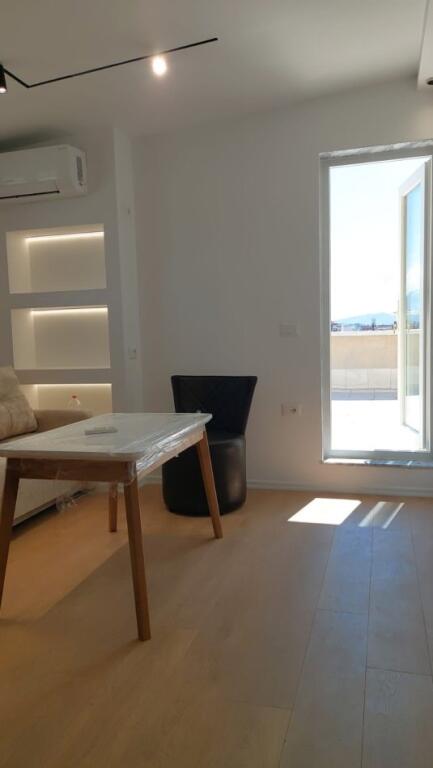 Appartamento 1+1+1 Balcone In Affitto
