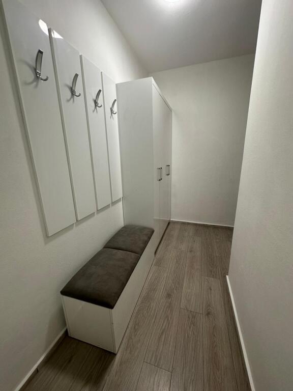 Jepet me qera Apartamenti 2+1+1, prane Vila L 2, Astir