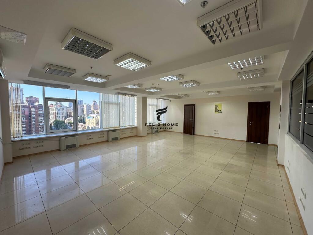OFFICE FOR RENT 120 M2 WILLSON SQUARE 1400 EURO