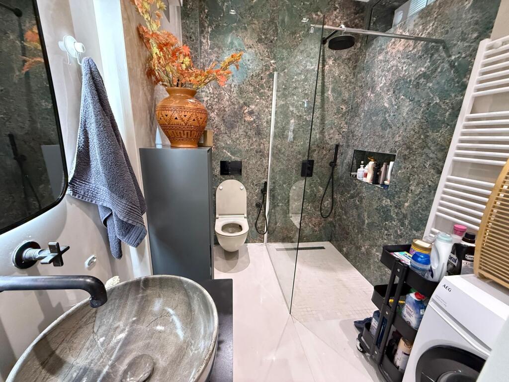 RENT Tirana Center     📍At the post office, Dollar  💶 Price 1000 euros per month