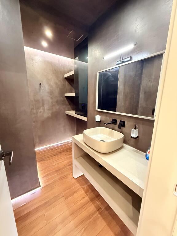 APARTAMENT 3+1 PER SHITJE TE REZIDENCA LONG HILL