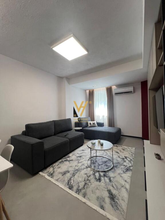 VENDESI APPARTAMENTO 3+1+3+BLK VICINO SQUARE 21 360.000 EURO