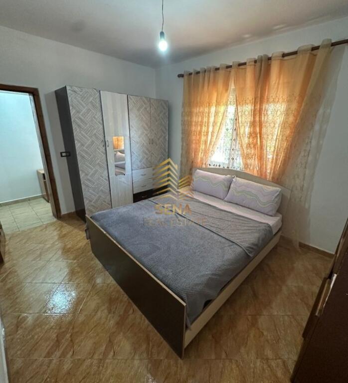 Affitto, Ingresso privato, 1+1 Shkozë, 250 Euro/mese