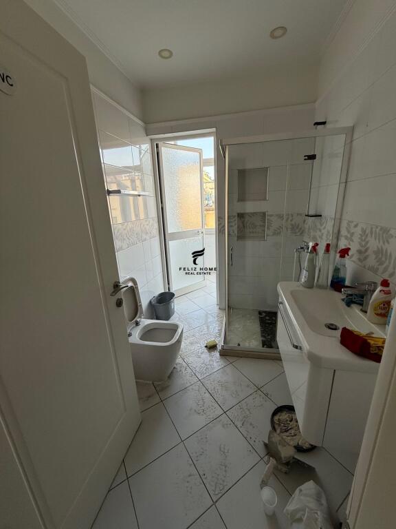 OFFICE FOR RENT 120 M2 WILLSON SQUARE 1400 EURO