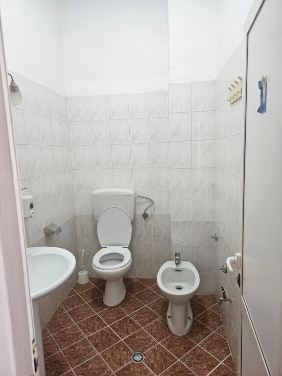 Business unit for rent for office Opposite the Pyramid, near the Twin Towers