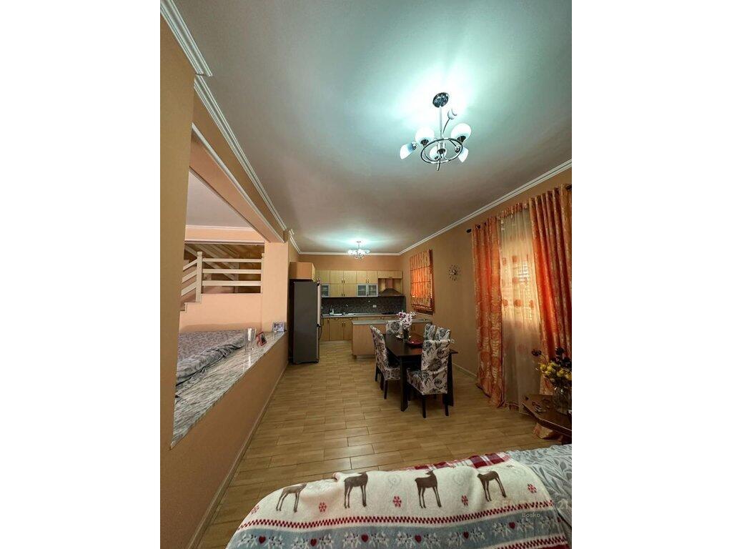 🏡 Villa su 3 piani in vendita a Kodra e Priftit, vicino a Venue