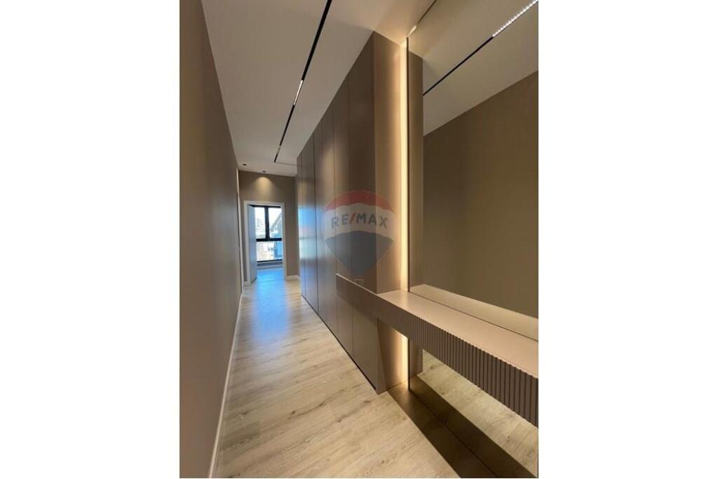 Apartament 2+1+2 per qira tek Pazari i Ri!