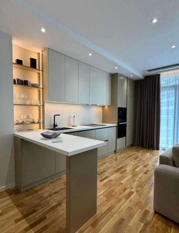 APARTAMENT LUKSOZ 2+1 PËR QERA TEK LAKE VIEW RESIDENCE