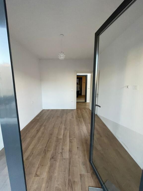 Jepet me qira apartament 2+1 në Kamëz