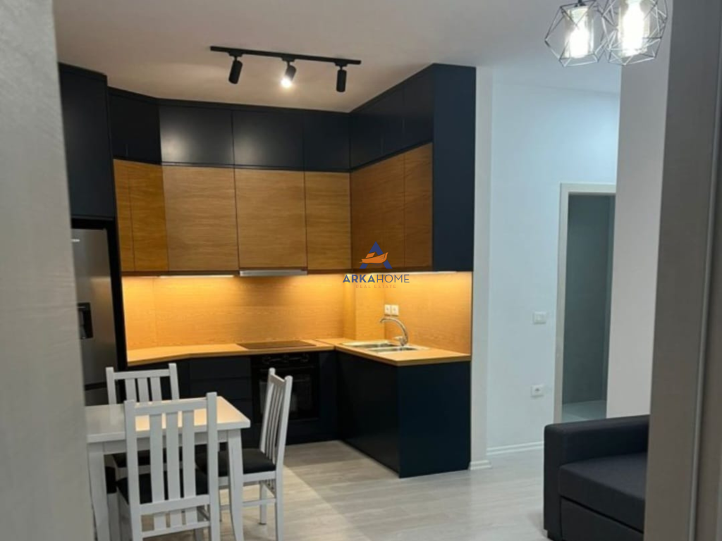 AFFITTASI APPARTAMENTO 1+1+BALCONE "RIVER RESIDENCE, NUOVO ANELLO" 600 EURO (CON POSTO AUTO INCLUSO).