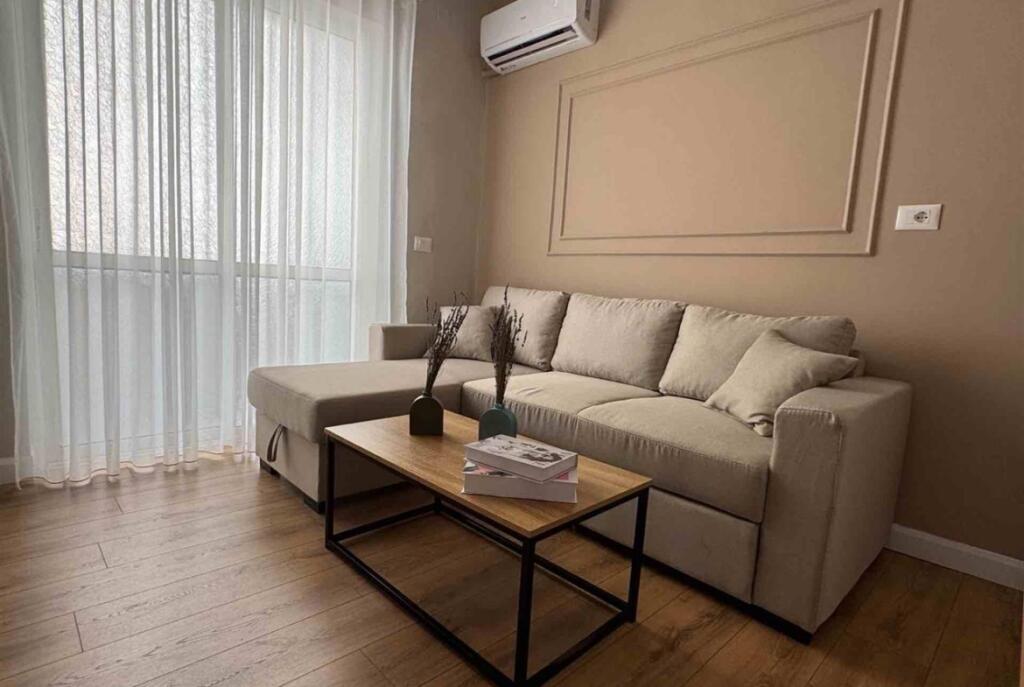 APARTMENT FOR RENT 2+1 CENTER 1,000 EURO