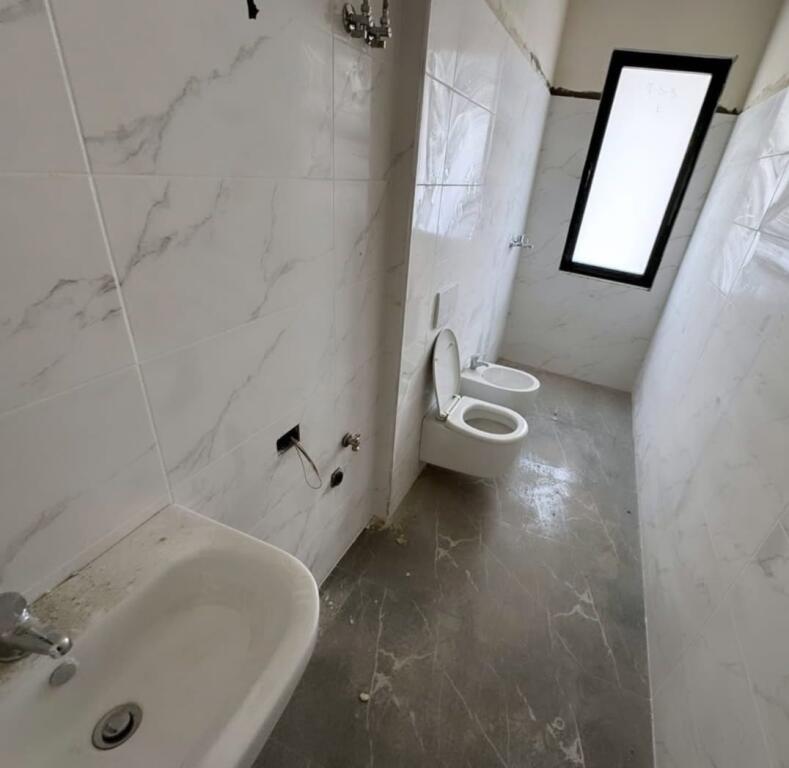 VASIL SHANTO, The most beautiful building in the area, for sale: Apartment 2+1+2 bathrooms
