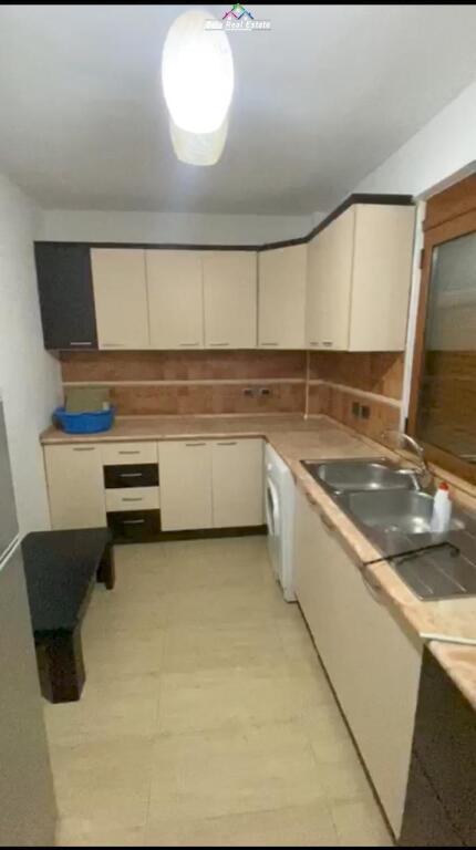Appartamento in affitto 2+1 a 21 Dhjetori (ID B220593) Tirana