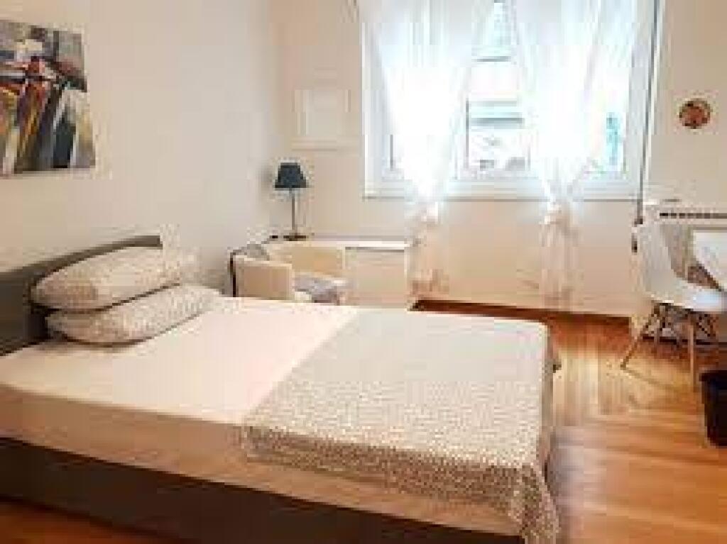 Apartament me qera 2+1 tek 21 Dhjetori (ID B221336) Tirane