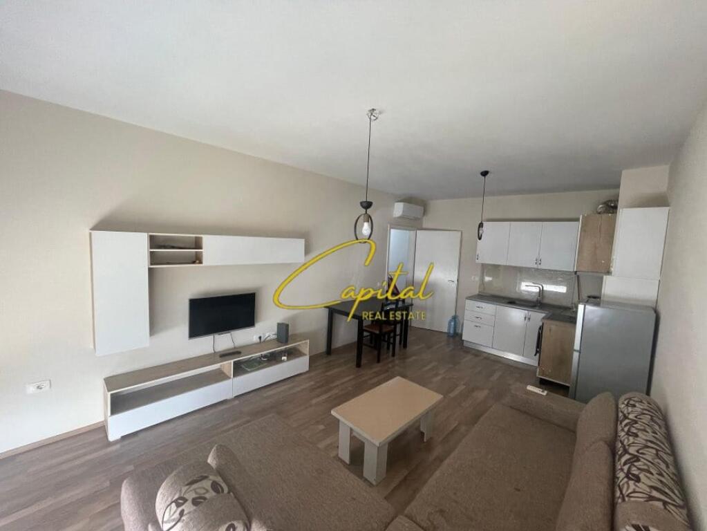 VENDESI APPARTAMENTO 1+1 VIA SIRI KODRA 110.000 EURO