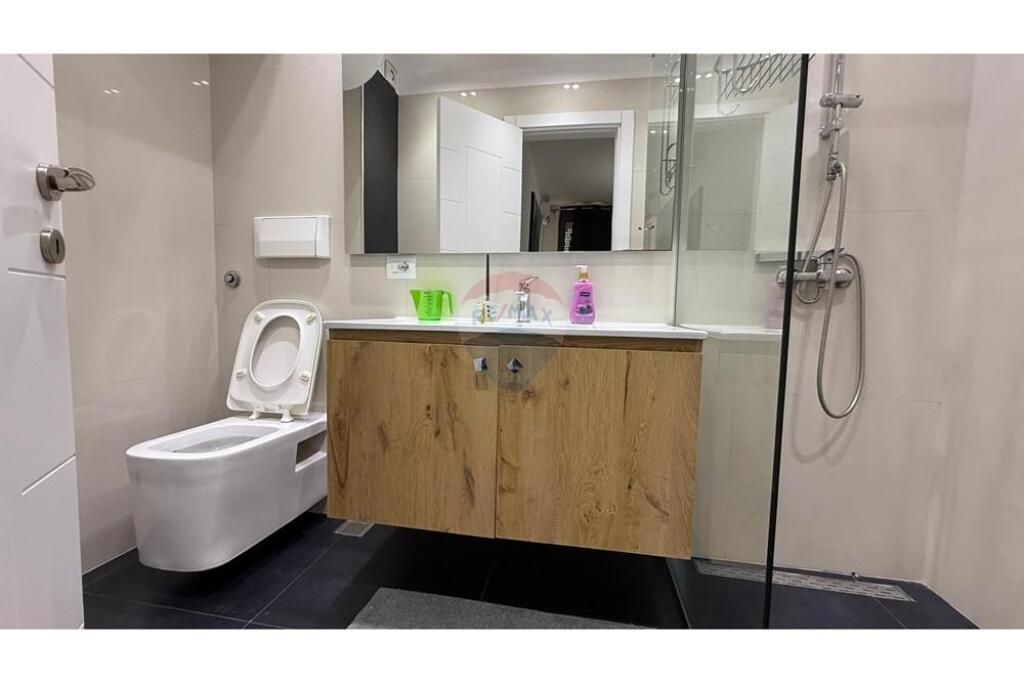 Apartament per qira 2+1 ne Bllok!
