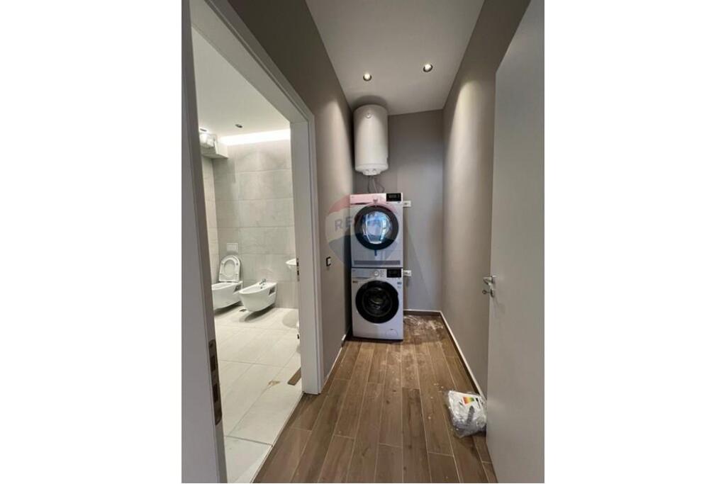 Apartament 2+1+2 per qira tek Pazari i Ri!