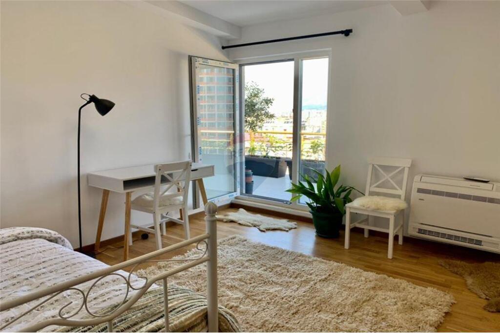 PENTHOUSE 2+1+2 PARKING SPACES FOR SALE NEAR THE LAKE