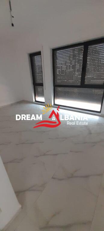 Ambient Biznesi/Zyre me Qera ne Myslym Shyr, prane Gjykates ne Tirane (ID 42611331)