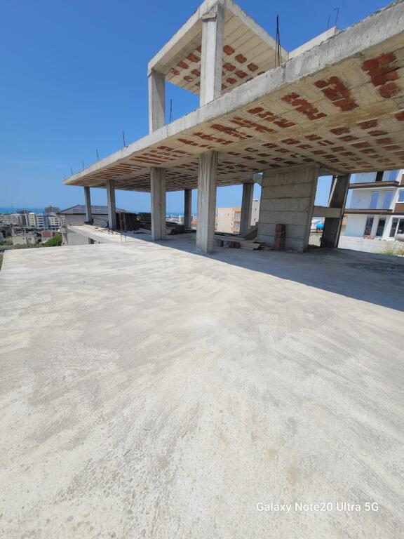 🏘Ville di lusso in vendita con vista mare, sulla collina di Golem, zona strutturata con residenze di ville di lusso