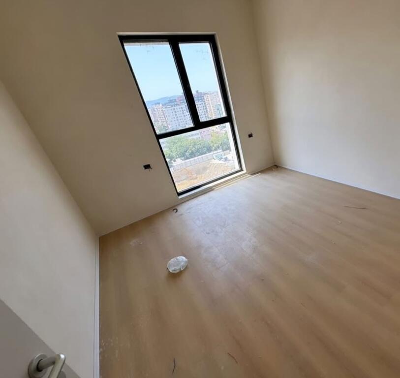VASIL SHANTO, The most beautiful building in the area, for sale: Apartment 2+1+2 bathrooms