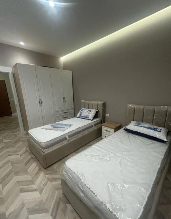 Shitet Apartament 2+1+2 | Qendra e Tiranës – Tek 9-Katëshët
