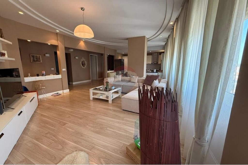 Apartament 3+1+Verande per shitje Kop Zoologjik!
