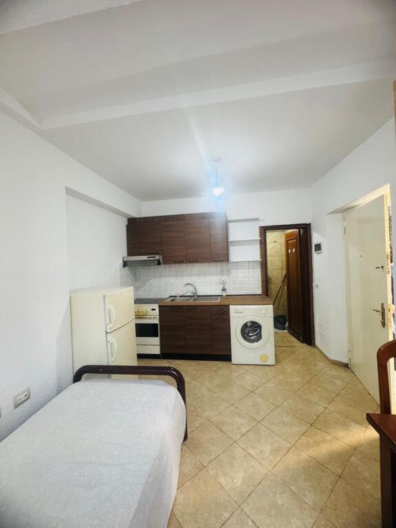 Monolocale in affitto, 21 Dhjetori