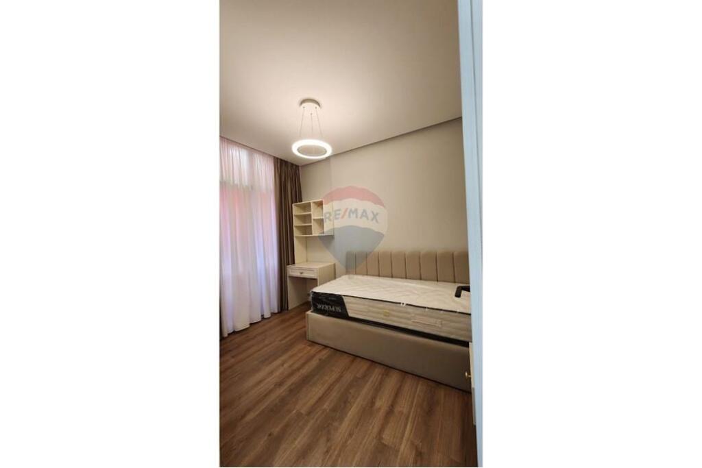 2+1 apartment for rent near Pazari i Ri in the center