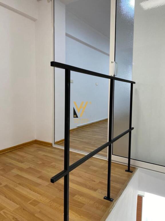 JEPET AMBIENT DUPLEX 122 M2 ME QIRA PRANË MUZEUT KOMBËTAR 1.500 EURO