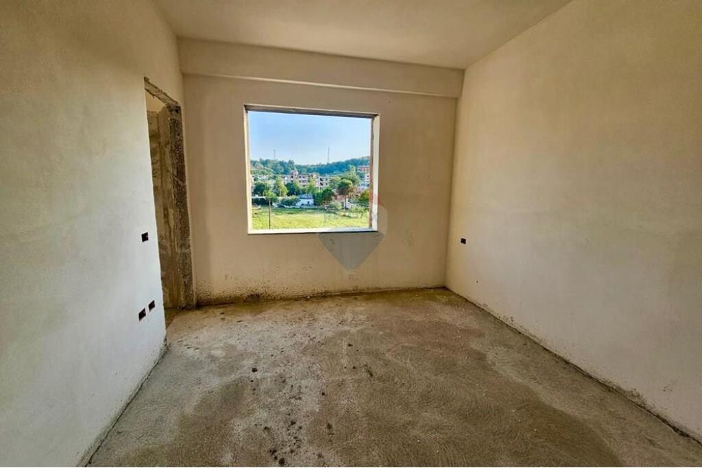Apartment 2+1+2 for sale with Parking Space, Astir, Tirana. ID: 1005-1