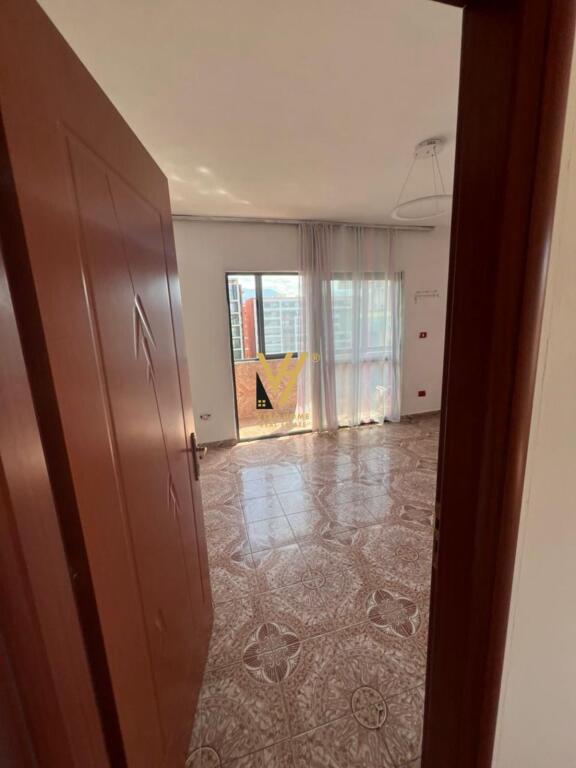 APPARTAMENTO 1+1+BLK IN AFFITTO AL PALAZZO CON FRECCIA 350 EURO