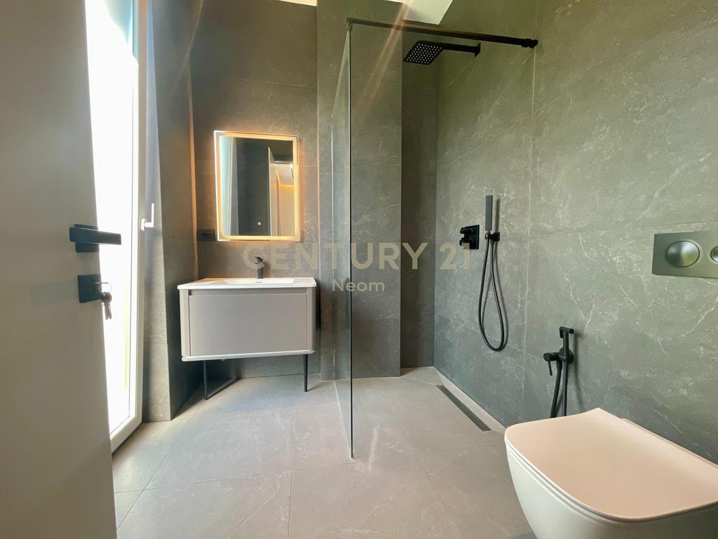 🌿 Luxury Villa for Rent in “Forest” Residence – Dry Lake, Tirana