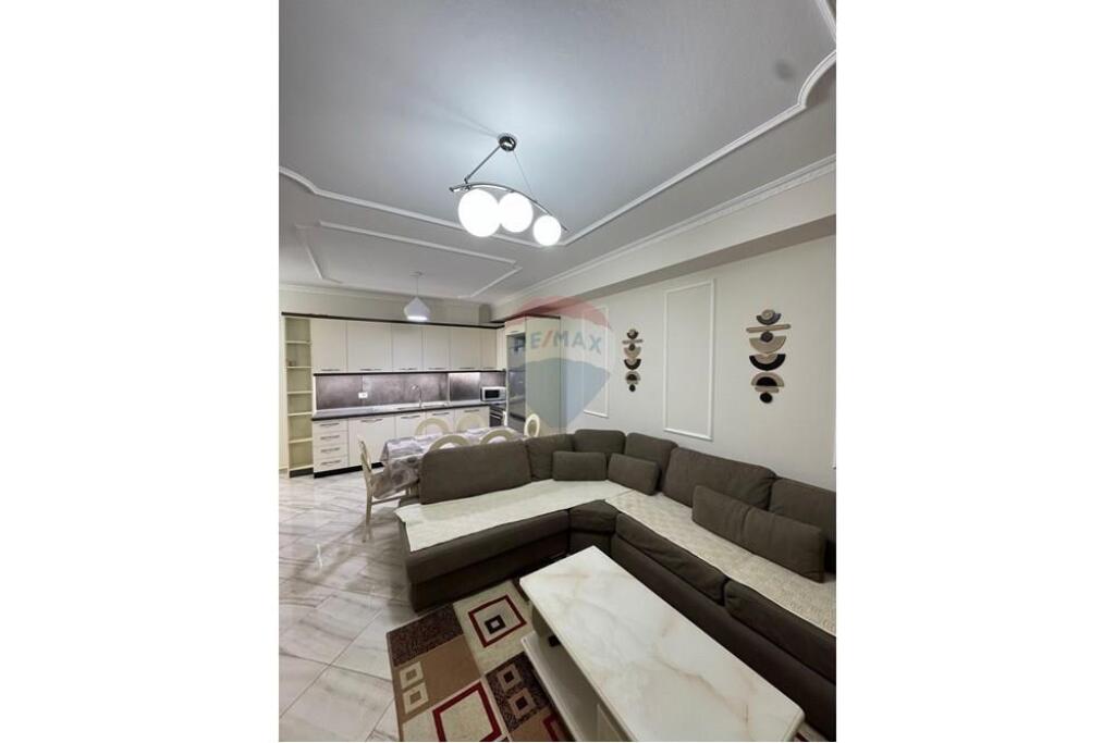 Appartamento 1+1 in affitto in via Irfan Tomini!