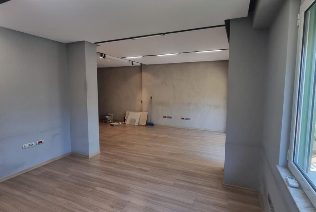 OFFICE FOR RENT 106 M2 BLOK 1,000 EURO