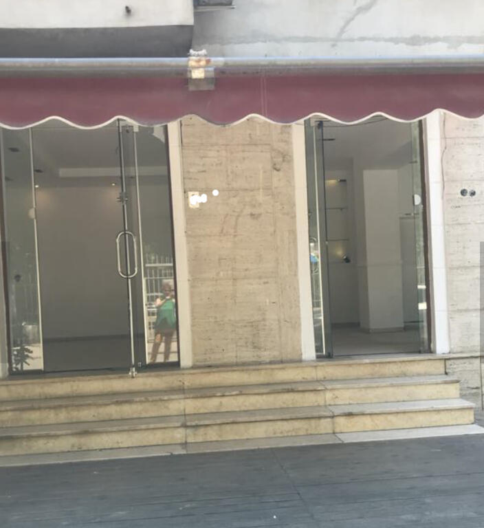 Shop for sale in block