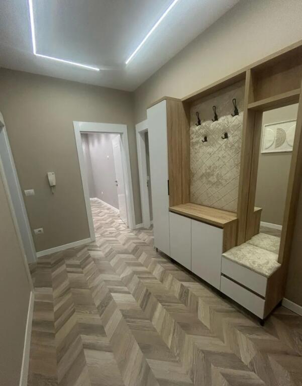 Shitet Apartament 2+1+2 | Qendra e Tiranës – Tek 9-Katëshët