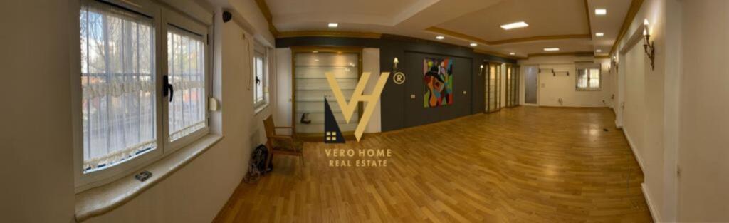 JEPET AMBIENT DUPLEX 122 M2 ME QIRA PRANË MUZEUT KOMBËTAR 1.500 EURO
