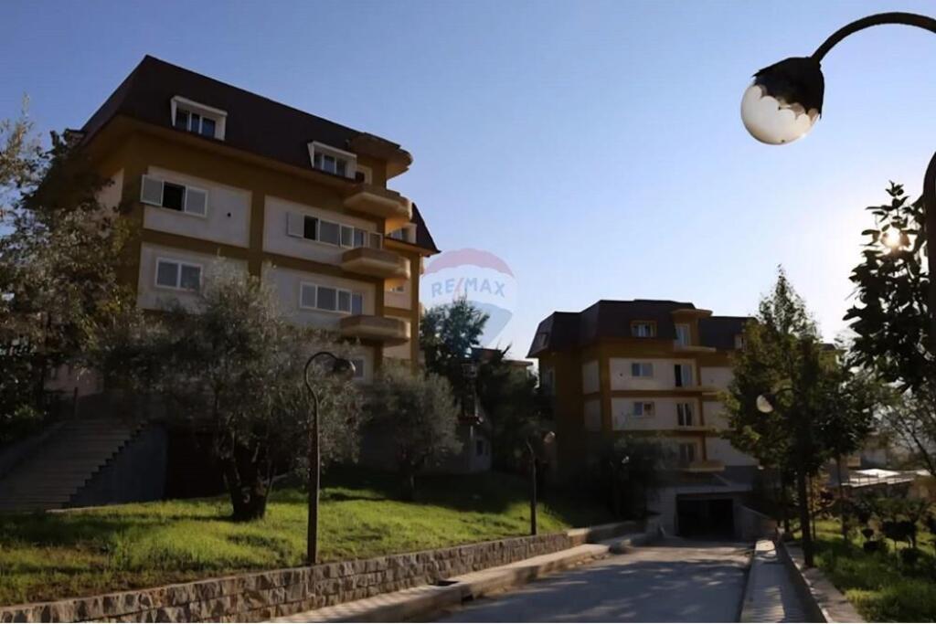 Apartment 2+1 for sale at Lake Land Residence