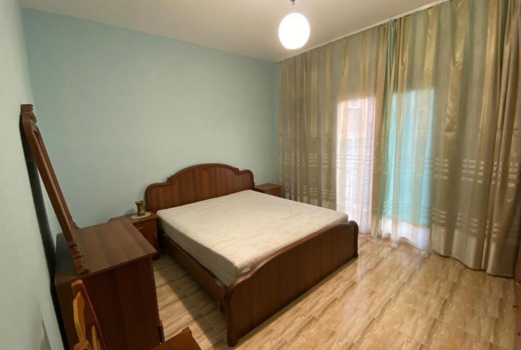 APARTAMENT ME QERA 2+1 ALI DEMI 500 EURO