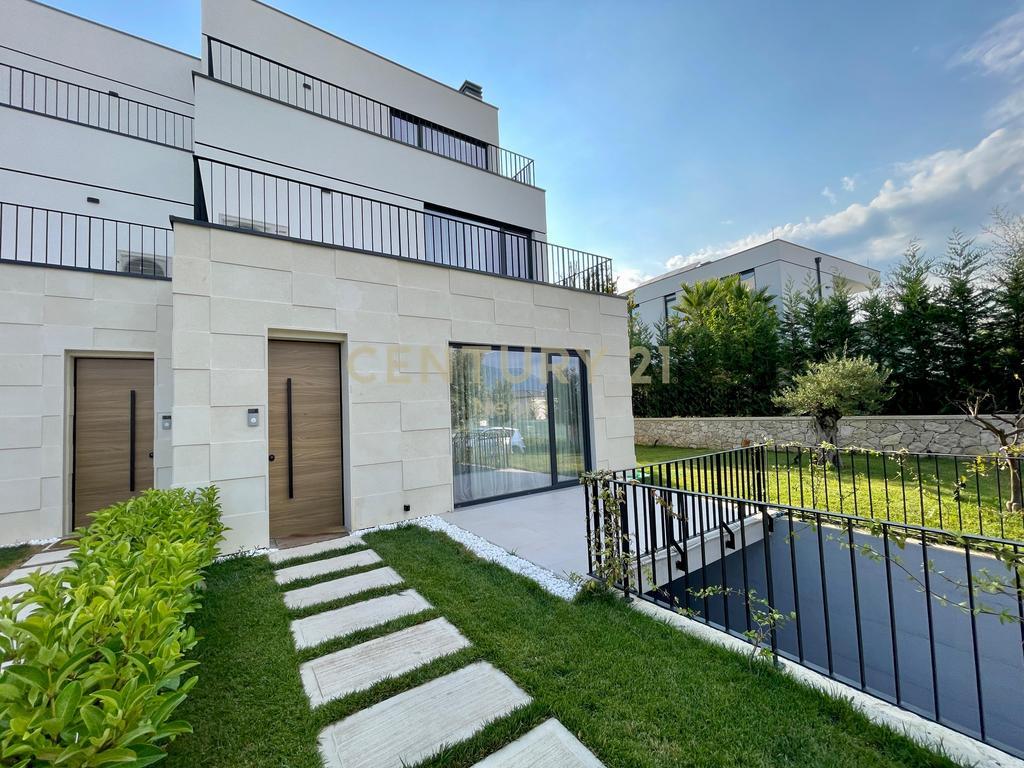 🌿 Luxury Villa for Rent in “Forest” Residence – Dry Lake, Tirana
