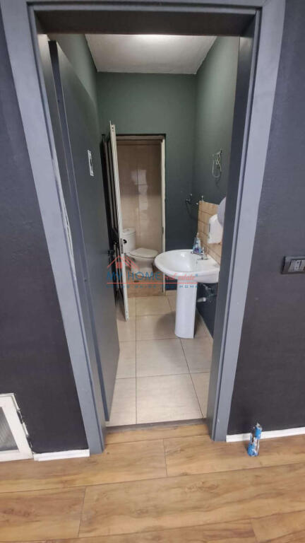 Business premises for rent at 21 Dhjetori Tirane