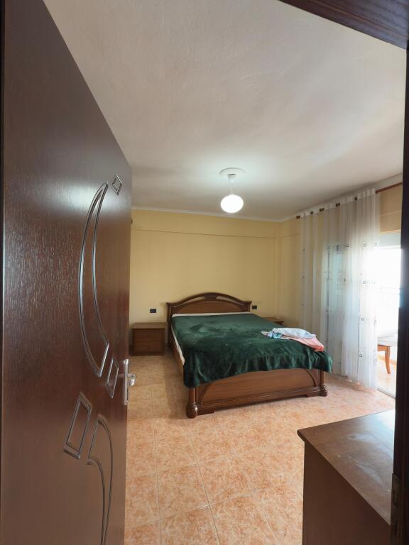 Affittasi appartamento 2+1 a Laprak    